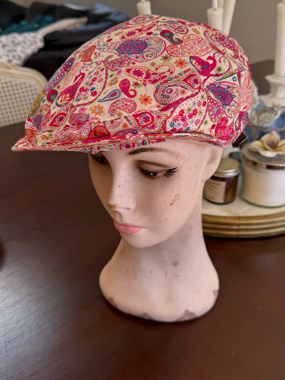 Grevi Women's Paisley Flat Cap in Pink and Cream